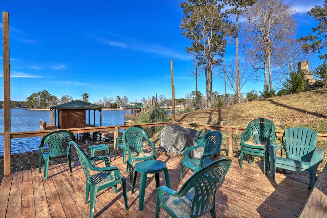Lakefront Sparta Cottage With Decks And Boat Dock Exterior foto