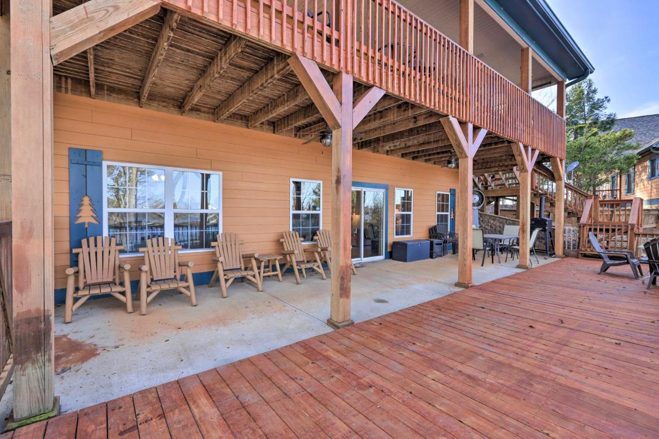 Lakefront Sparta Cottage With Decks And Boat Dock Exterior foto